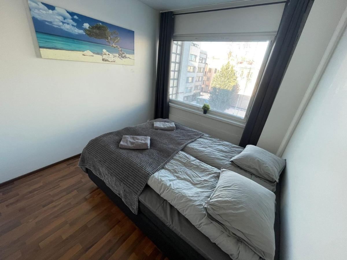 Oulu City Center 4-Room Apartment Parking Exterior photo