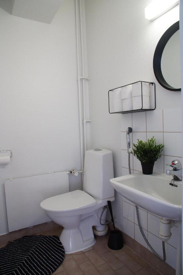 Oulu City Center 4-Room Apartment Parking Exterior photo