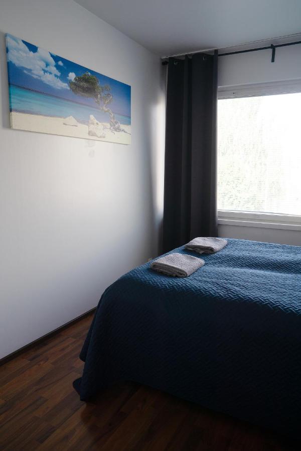 Oulu City Center 4-Room Apartment Parking Exterior photo
