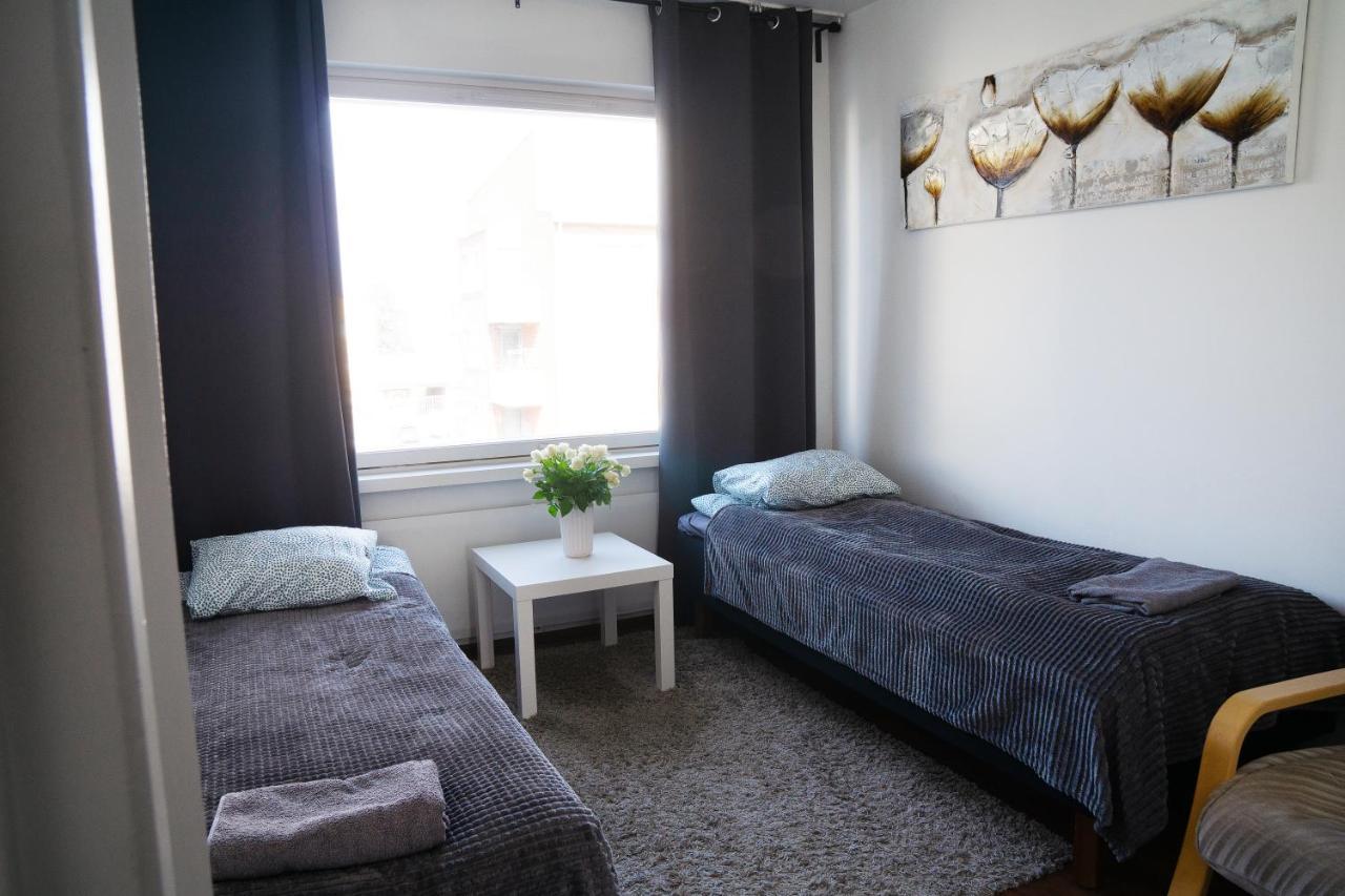 Oulu City Center 4-Room Apartment Parking Exterior photo