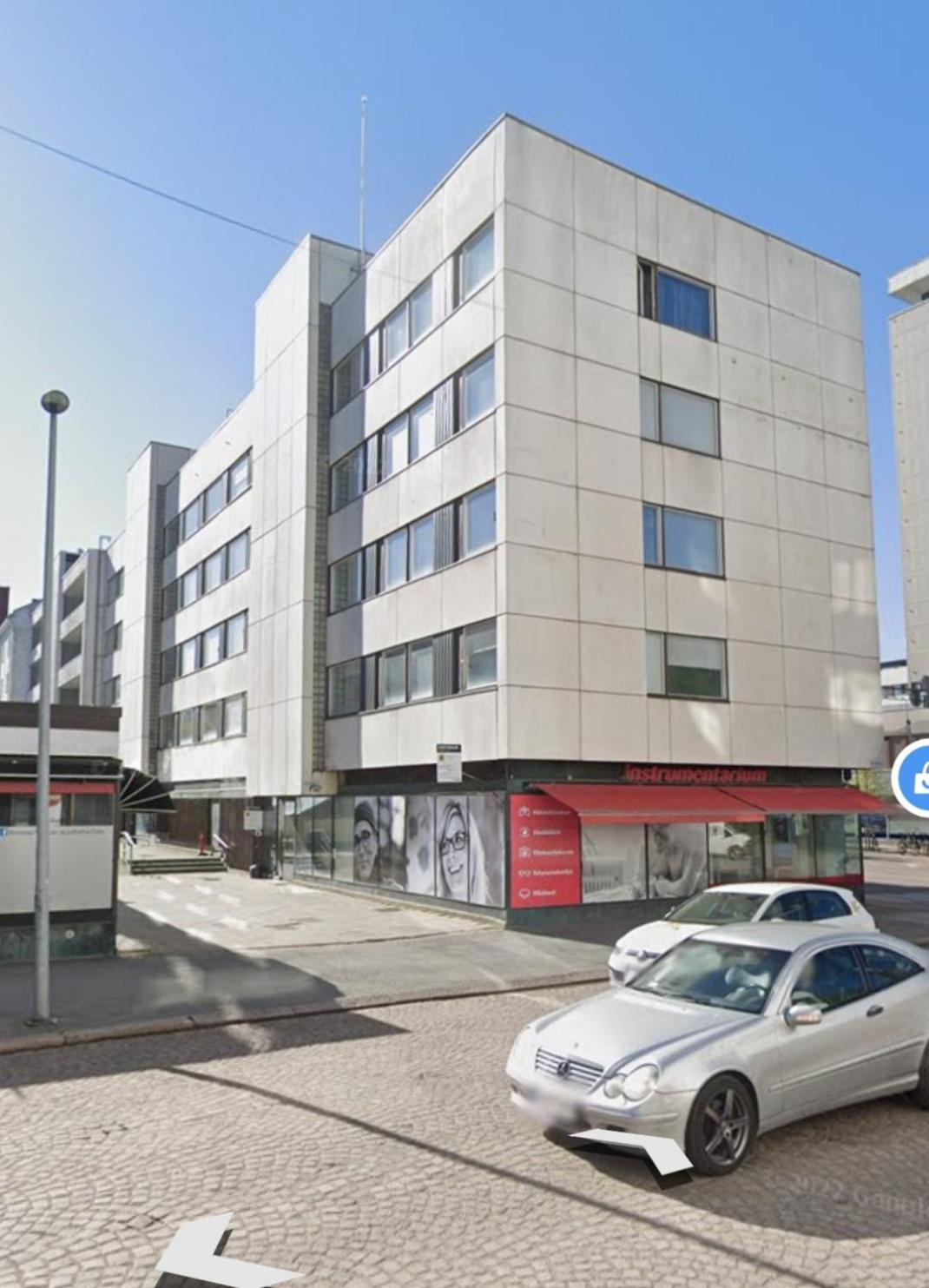 Oulu City Center 4-Room Apartment Parking Exterior photo
